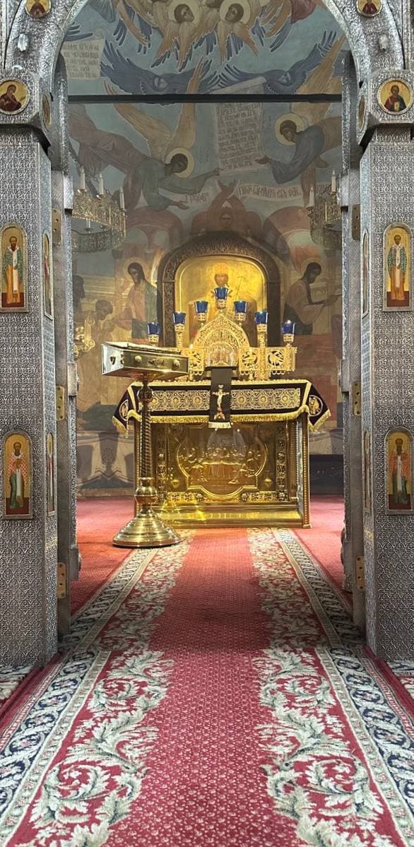 Великий пост — особое время в жизни Церкви, когда, помимо прочего, сильно меняется и богослужебная жизнь✨