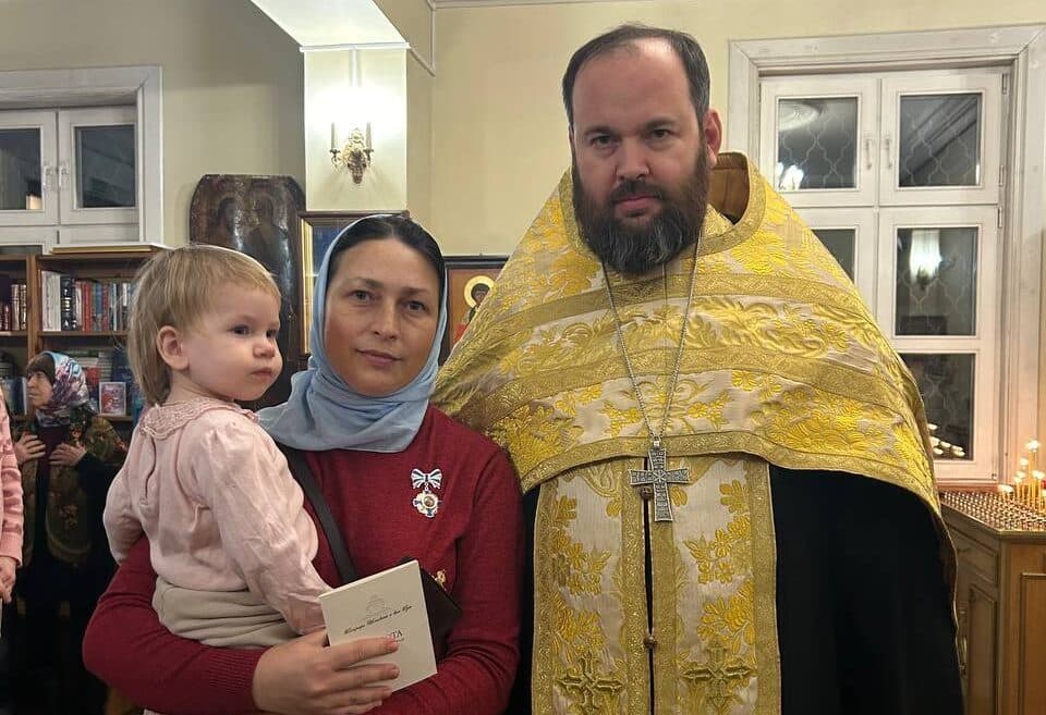 Вручение матушке Елены Чуриловой патриаршего знака за деторождение