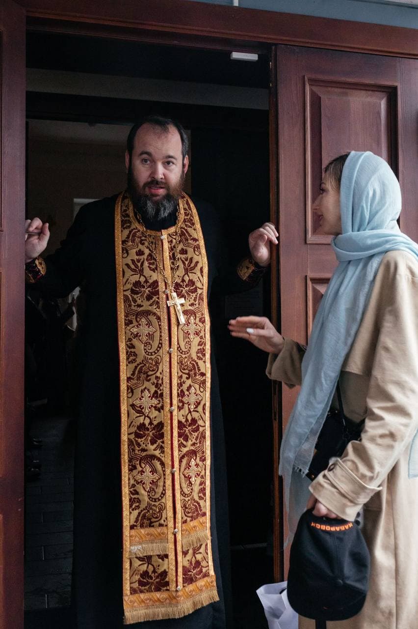 Никто не смеётся над Богом в больнице… Никто не смеётся над Ним на войне…